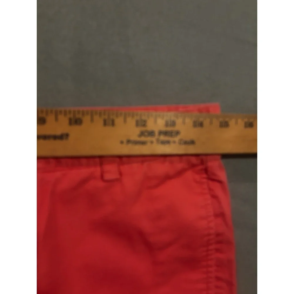 Vineyard Vines lighter red